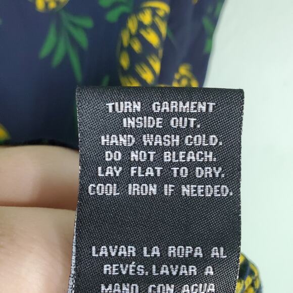 Zac & Rachel Navy Pineapple Sleeveless Blouse Size Medium - Picture 5 of 6